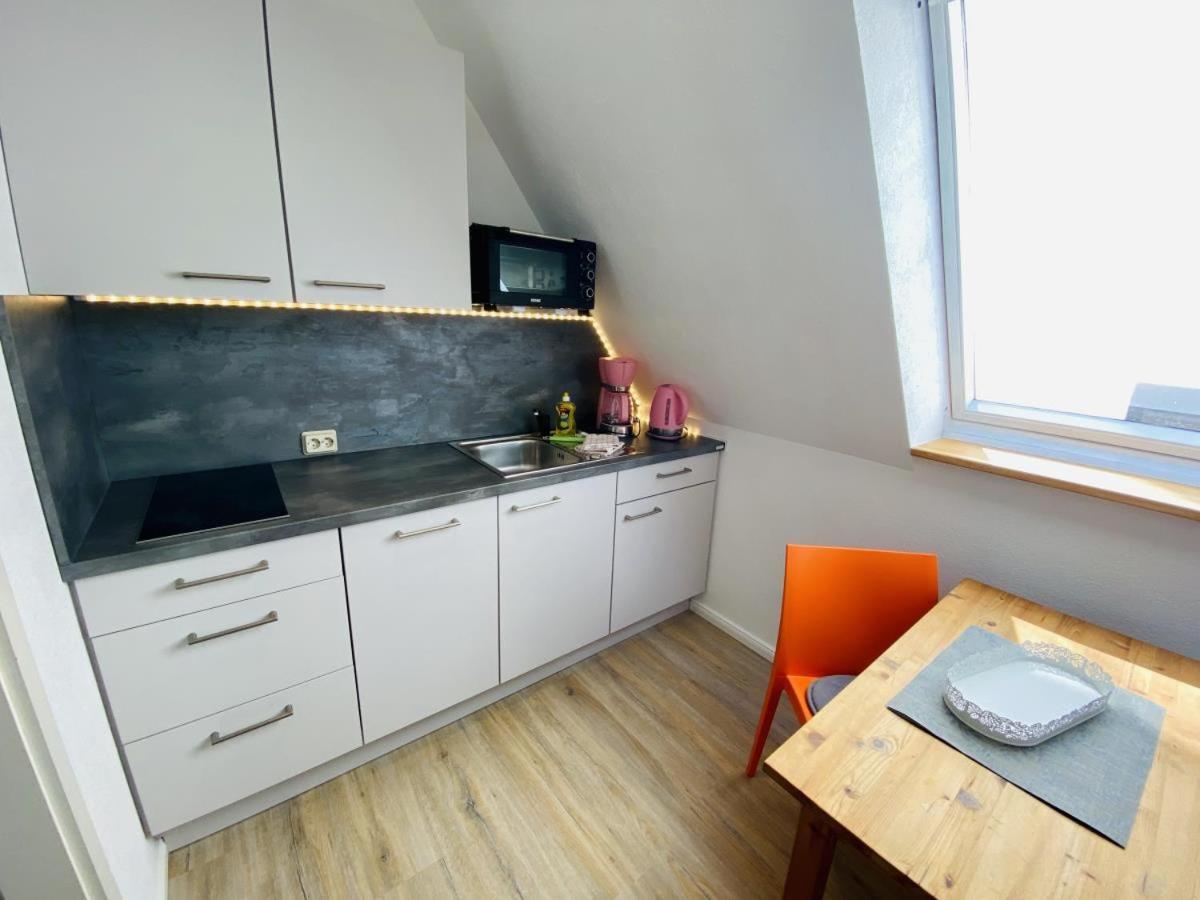Ferienappartement Dicht Dran, Direkt Am Alten Strom Росток Екстериор снимка