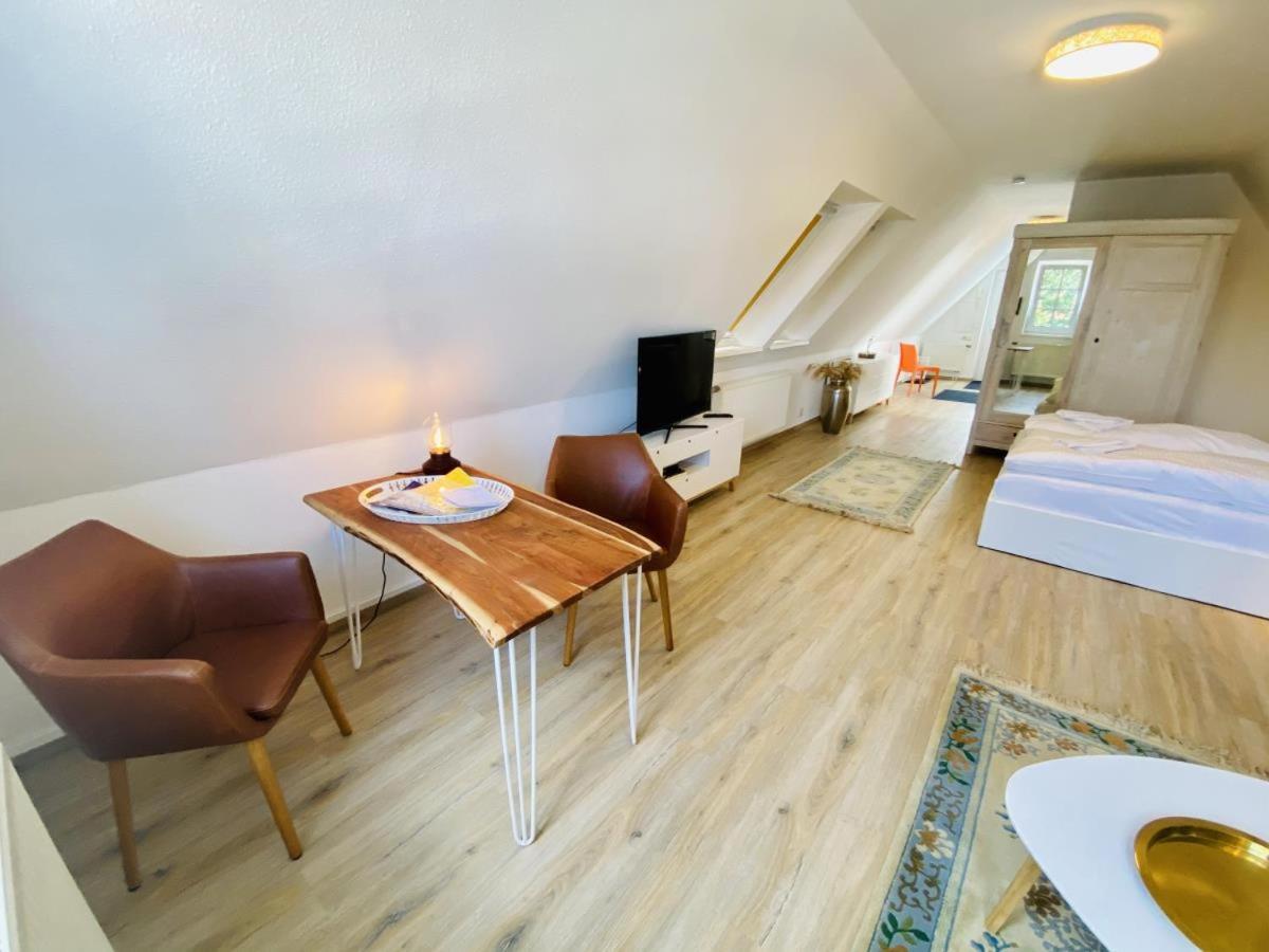 Ferienappartement Dicht Dran, Direkt Am Alten Strom Росток Екстериор снимка
